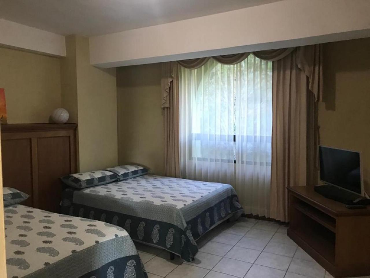 Apartamento Torres De Atitlan Panajachel Luaran gambar